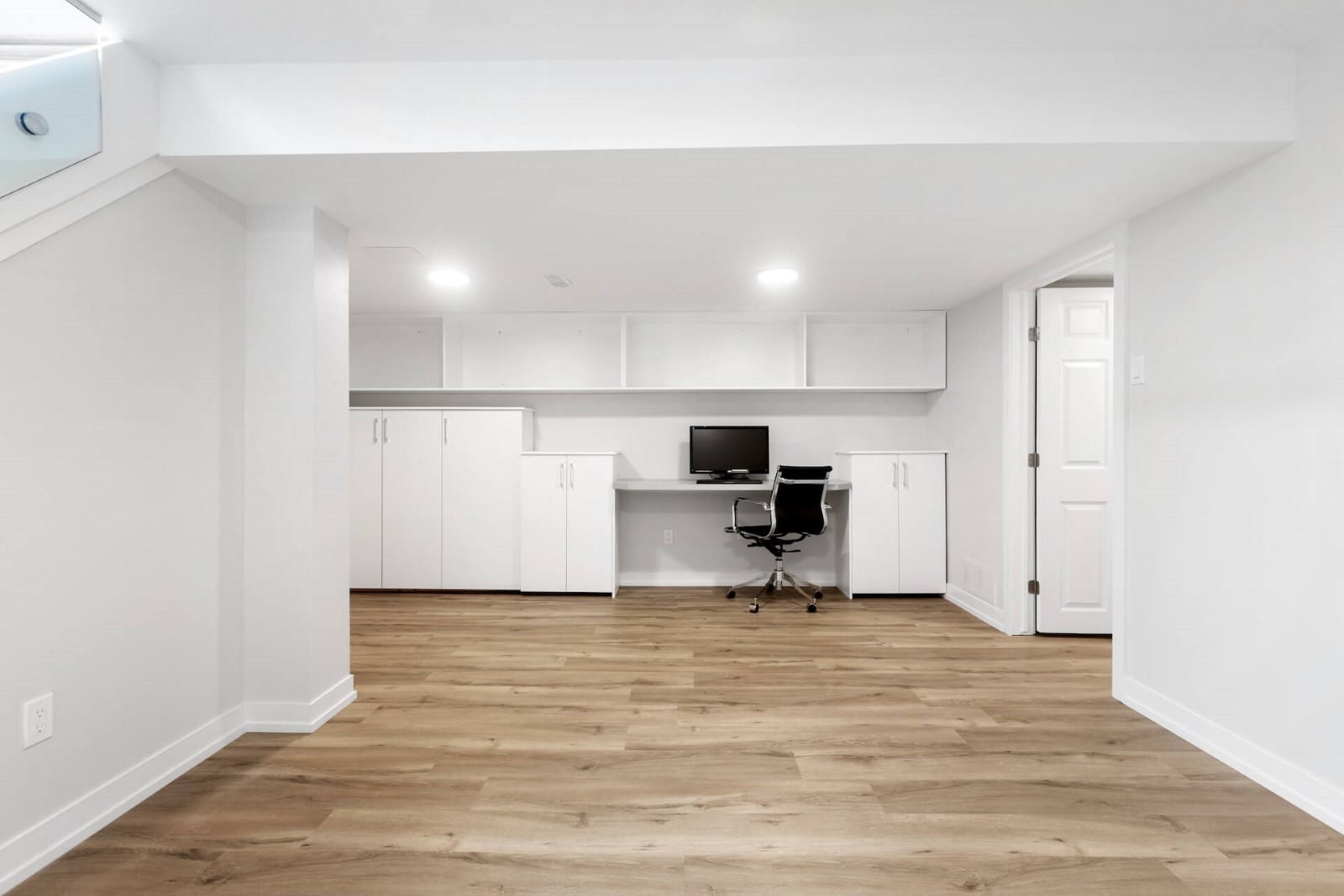 Innovative Features and Designs of Modern Basement Storage Cabinets