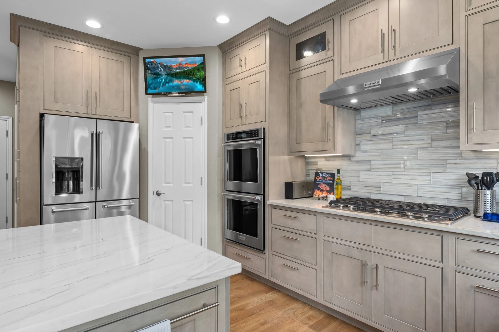 Kitchen Cabinet Replacement
